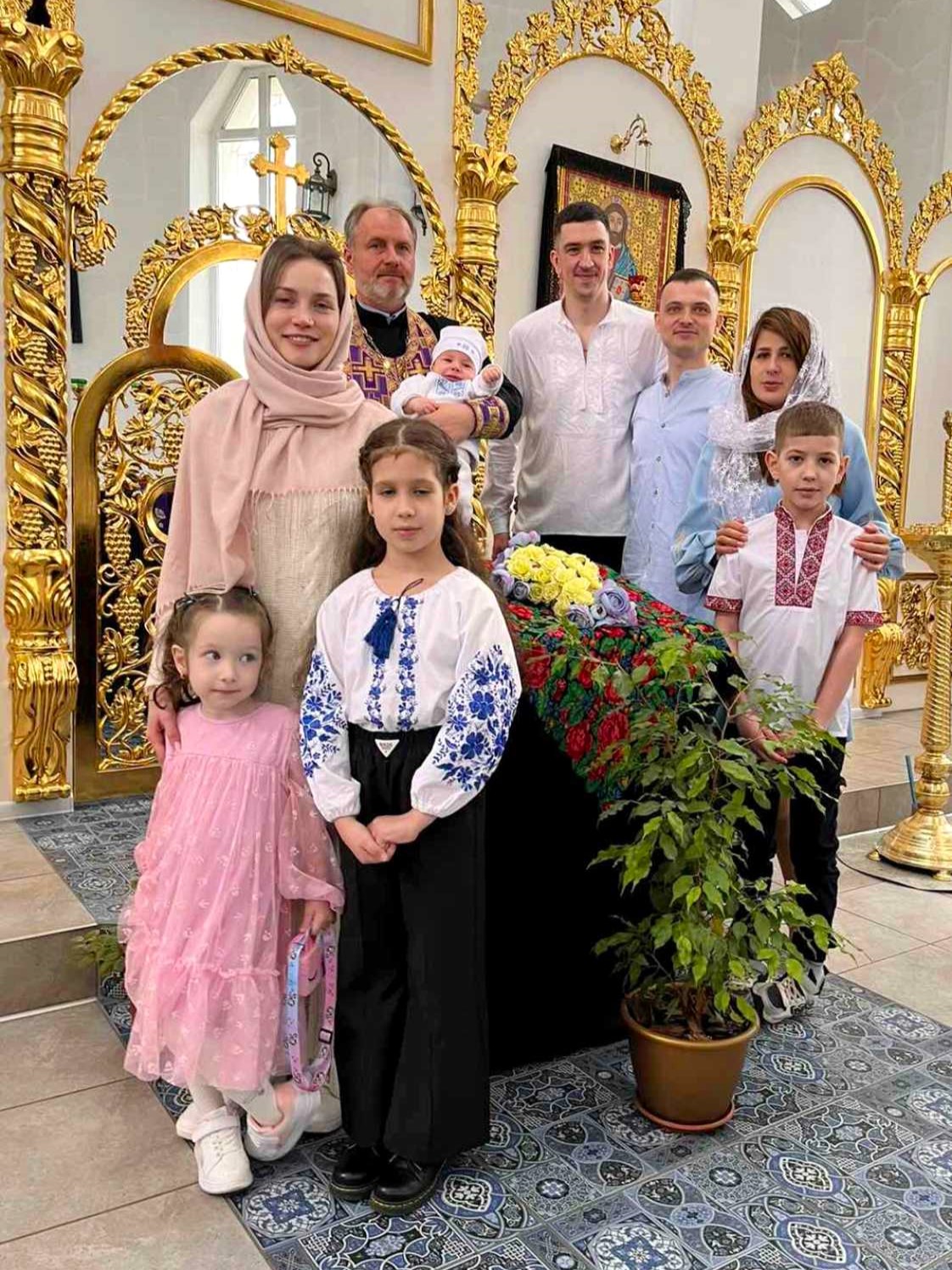 до храму всією родиною